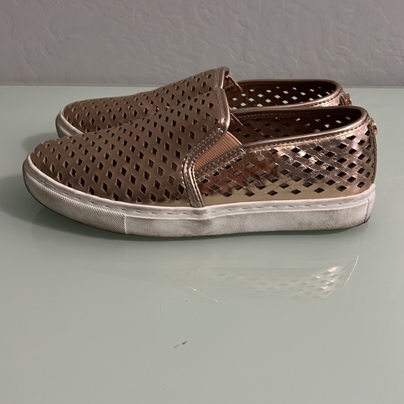 Steve Madden - Picture 4 of 9